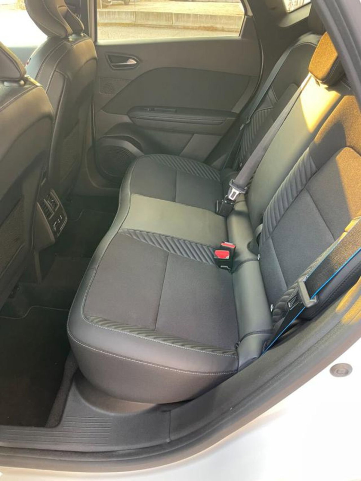 Renault Captur 1.8 full hybrid series Esprit Alpine 160cv auto (9)