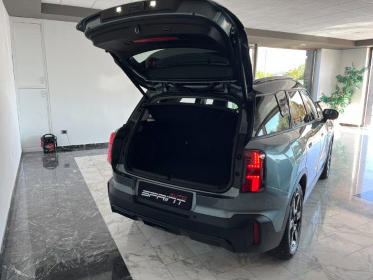 MINI Mini Countryman E Favoured (16)
