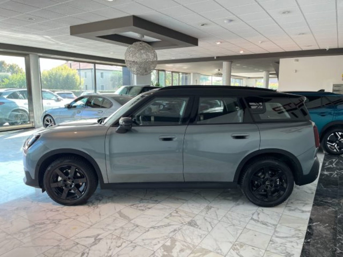 MINI Mini Countryman E Favoured (5)
