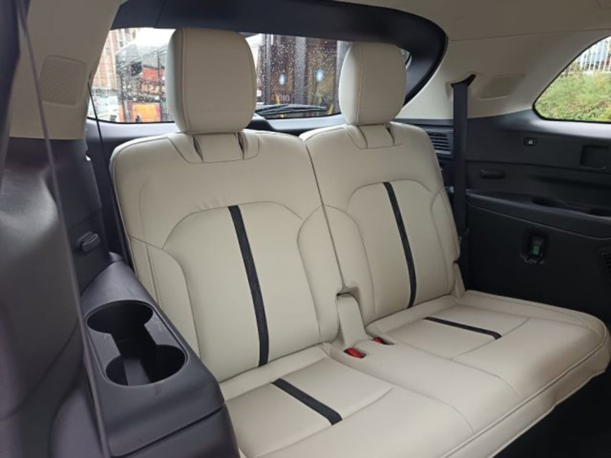 Mazda CX-80 3.3 m-hybrid boost Takumi Plus auto (13)