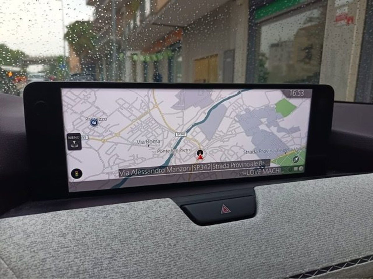 Mazda CX-80 3.3 m-hybrid boost Takumi Plus auto (17)