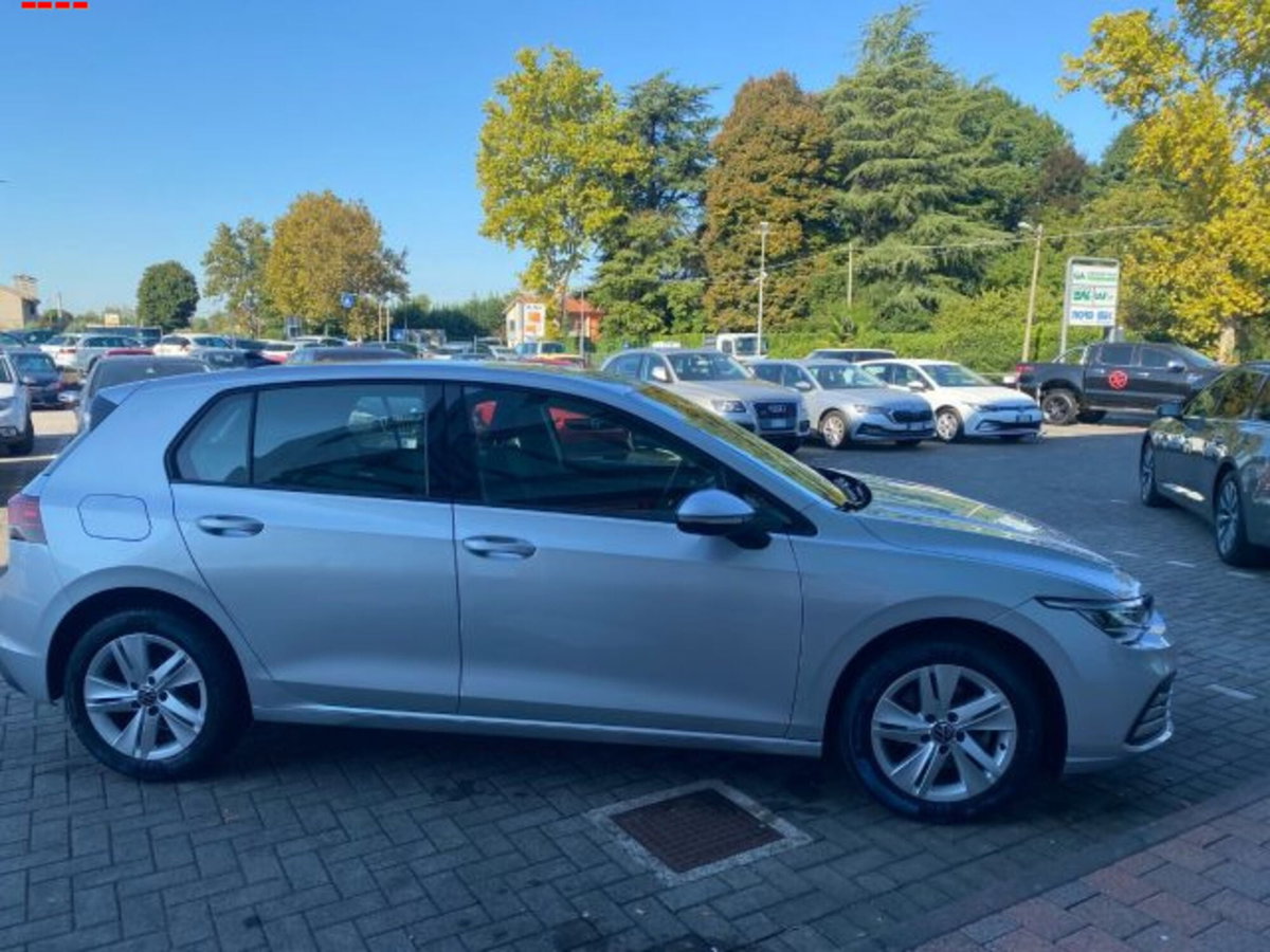 Volkswagen Golf 1.5 TGI DSG Life (5)