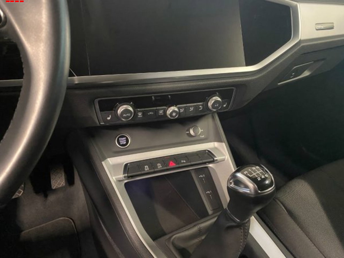 Audi Q3 35 TFSI Business Advanced (10)