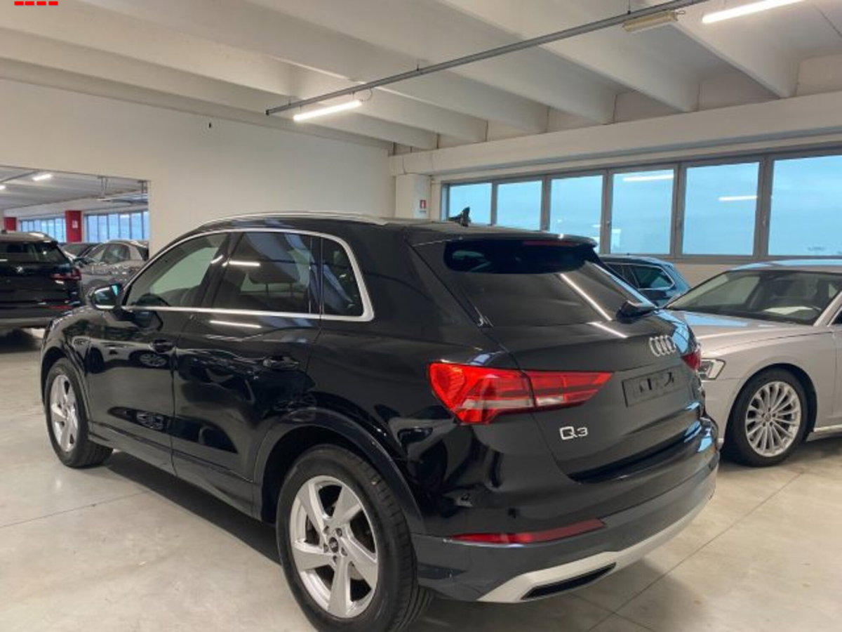 Audi Q3 35 TFSI Business Advanced (5)