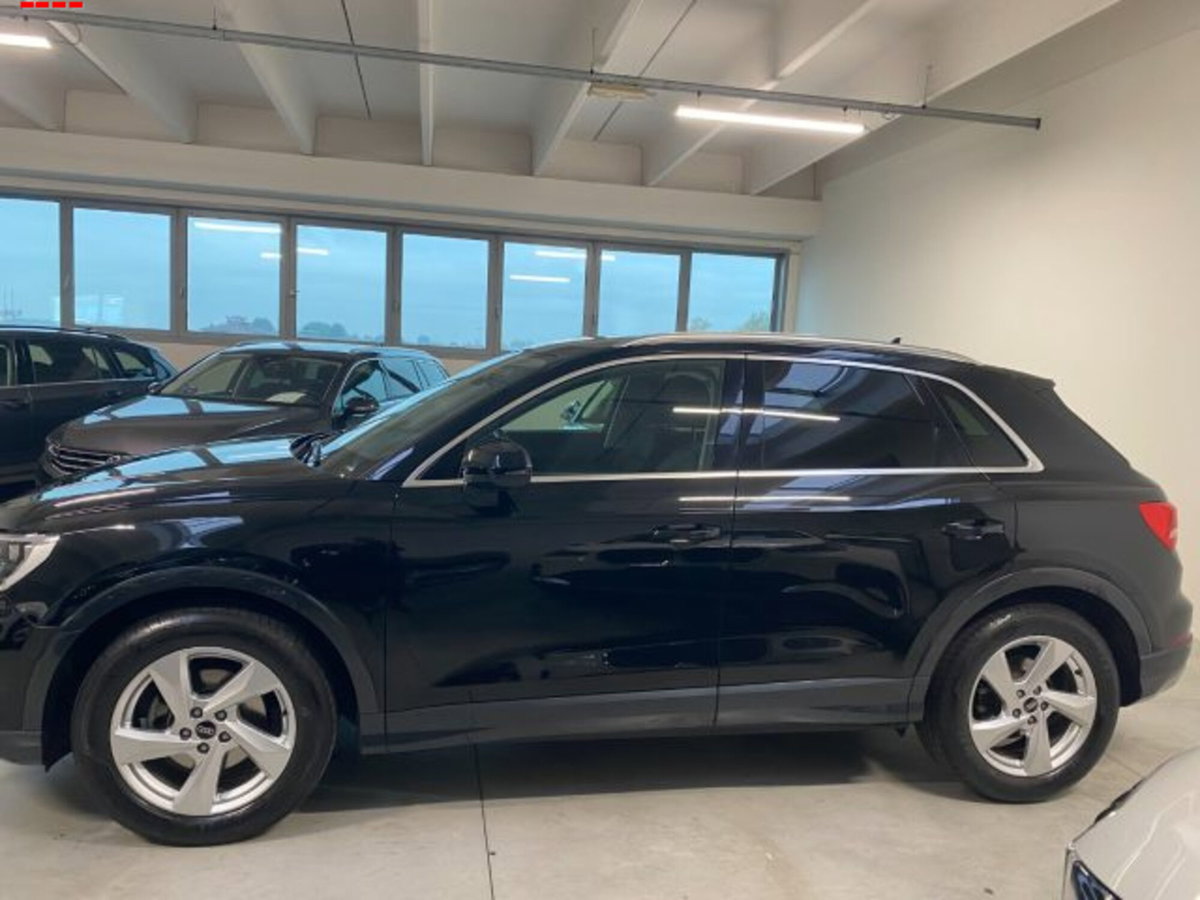 Audi Q3 35 TFSI Business Advanced (6)