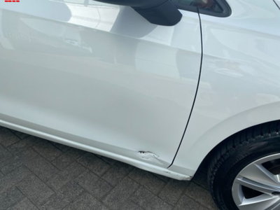 Volkswagen Golf Variant 2.0 TDI SCR DSG Life (4)