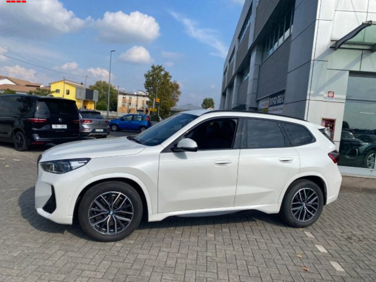 BMW X1 xDrive 23d Msport (2)