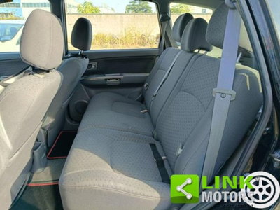 Kia Carens 2.0 16V CRDi LX (11)