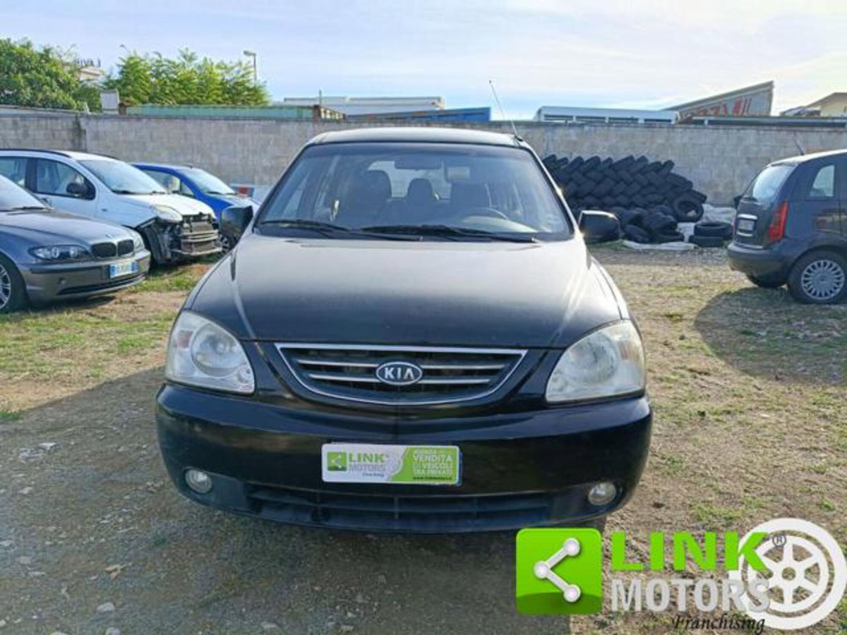 Kia Carens 2.0 16V CRDi LX (6)