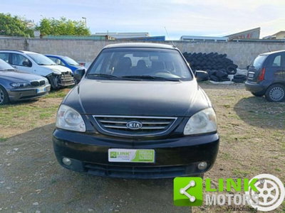 Kia Carens 2.0 16V CRDi LX (6)
