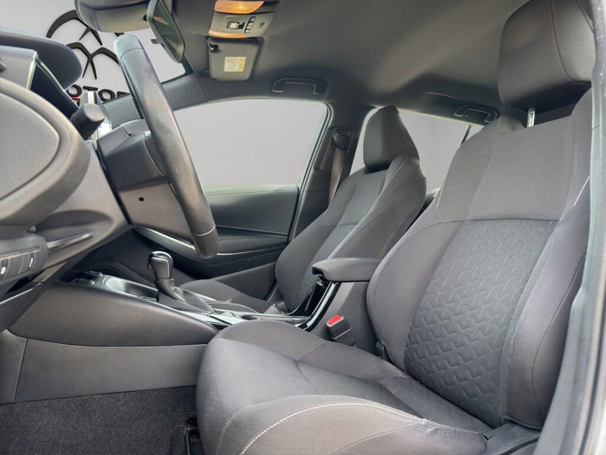 Toyota Corolla Touring Sports 1.8 Hybrid Business (15)