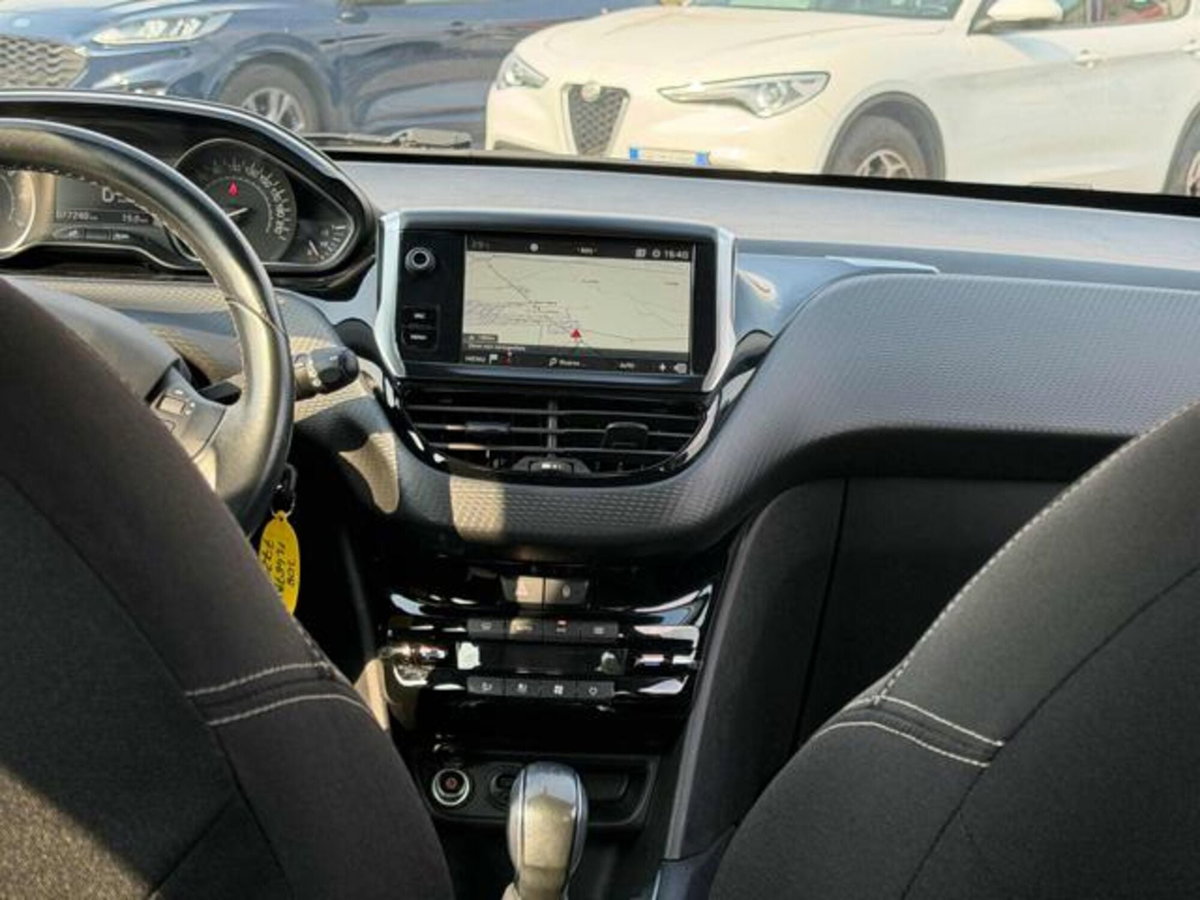 Peugeot 208 82 5 porte Allure (11)