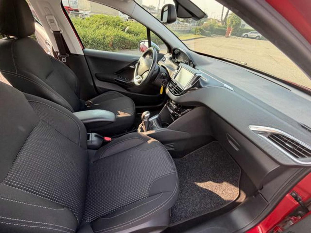Peugeot 208 82 5 porte Allure (15)
