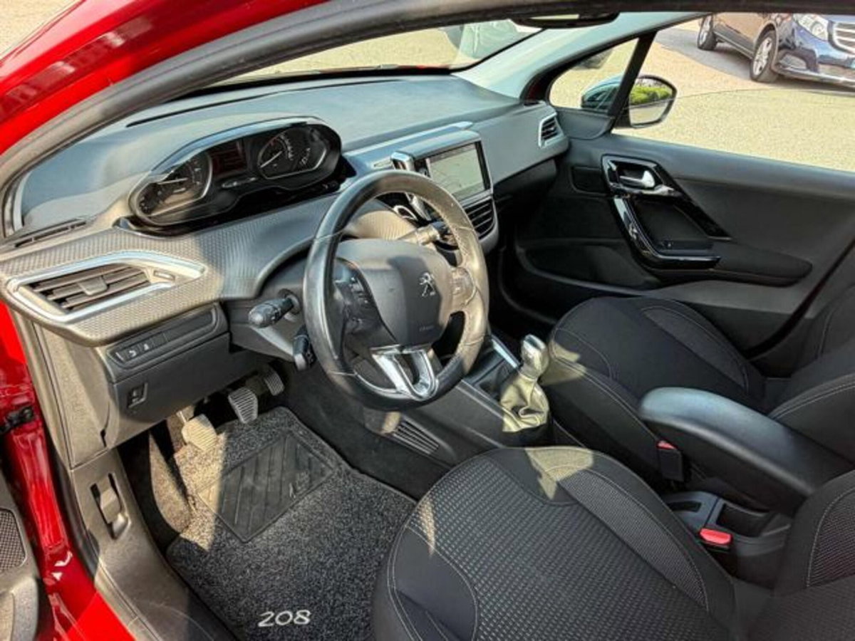 Peugeot 208 82 5 porte Allure (16)