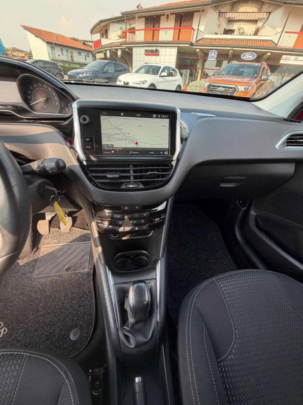 Peugeot 208 82 5 porte Allure (20)