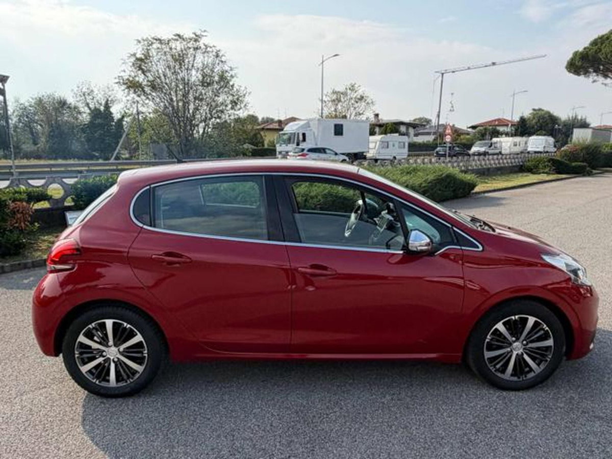 Peugeot 208 82 5 porte Allure (4)