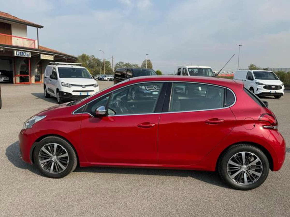 Peugeot 208 82 5 porte Allure (8)