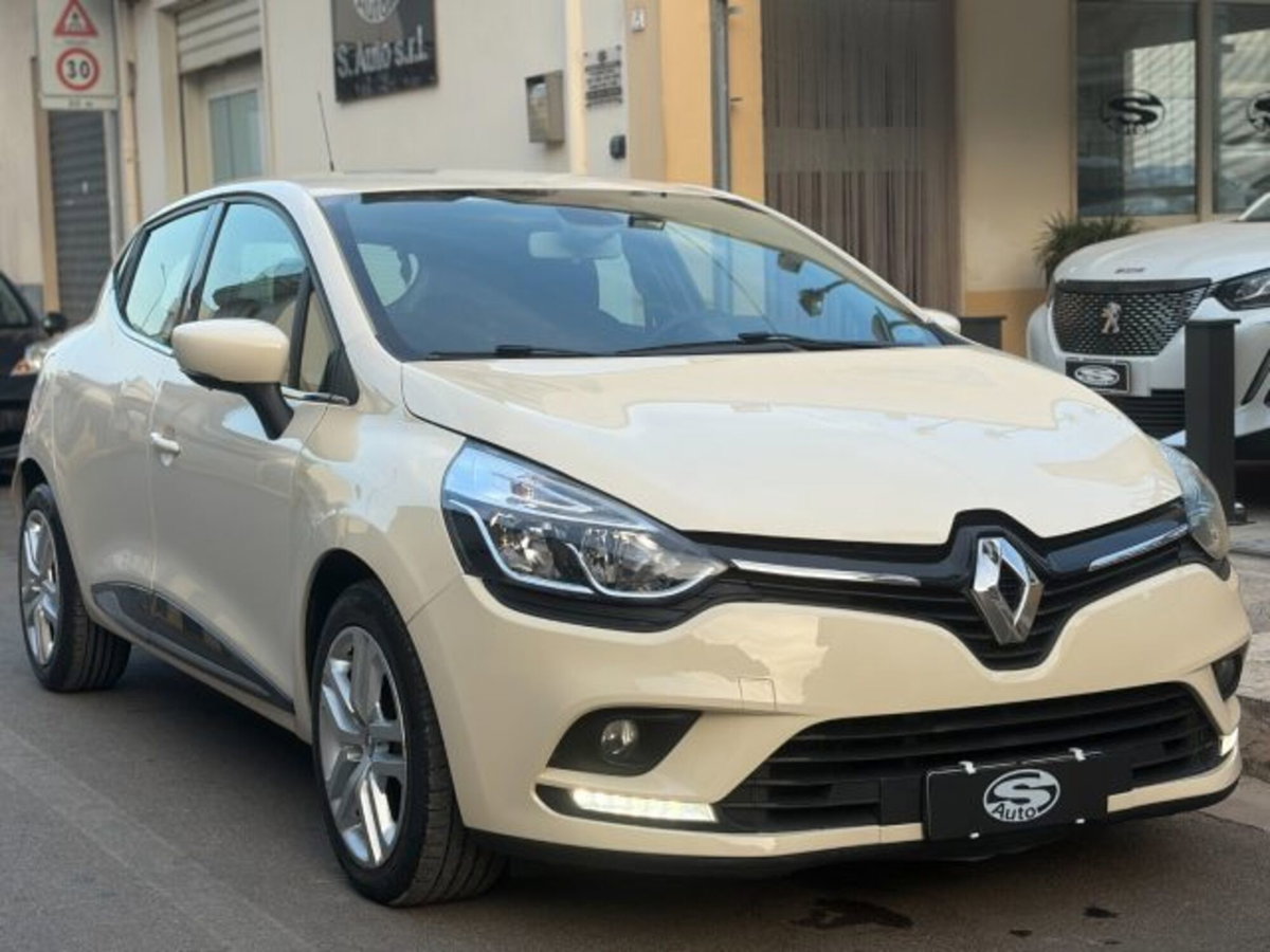 Renault Clio dCi 8V 75 CV Start&Stop 5 porte Energy Intens (2)