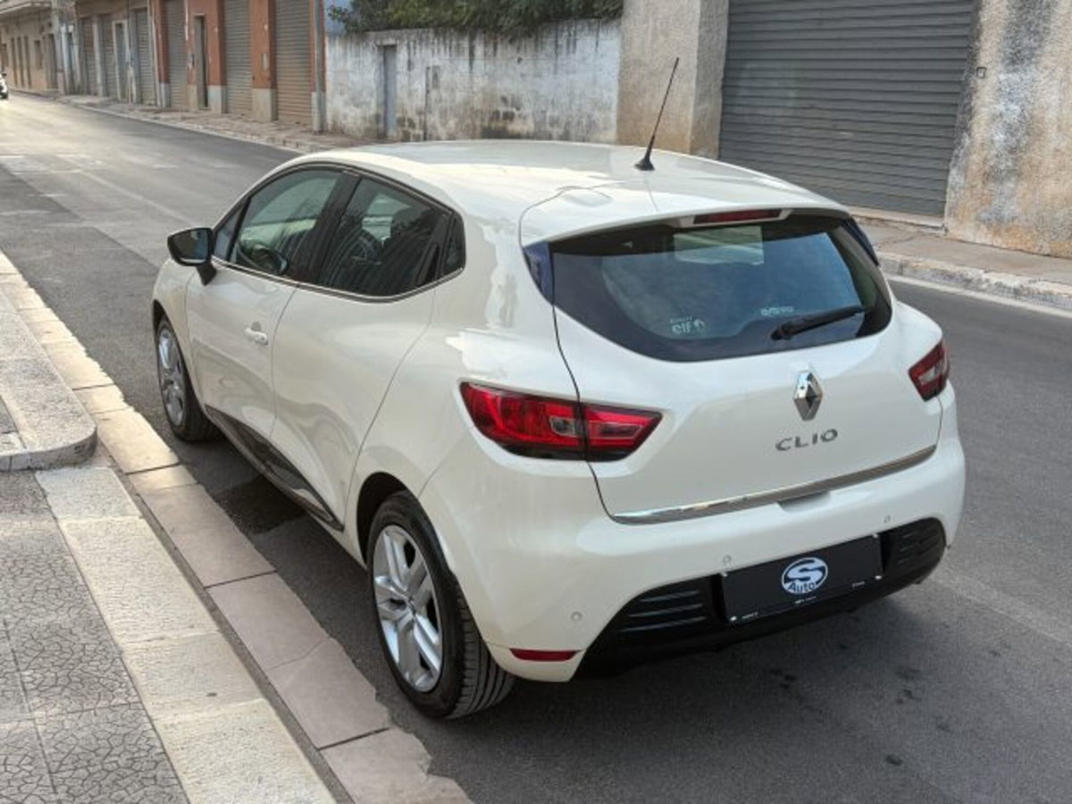 Renault Clio dCi 8V 75 CV Start&Stop 5 porte Energy Intens (6)