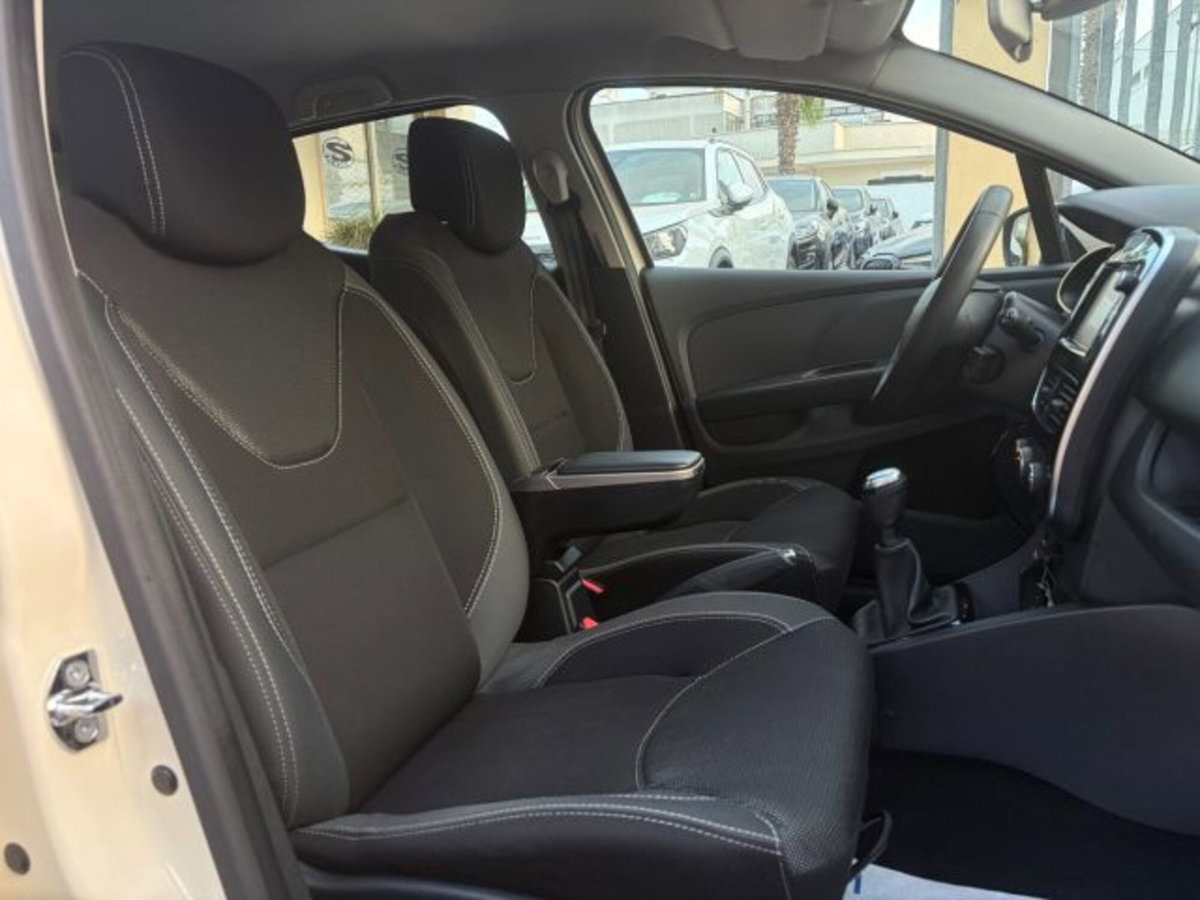 Renault Clio dCi 8V 75 CV Start&Stop 5 porte Energy Intens (9)