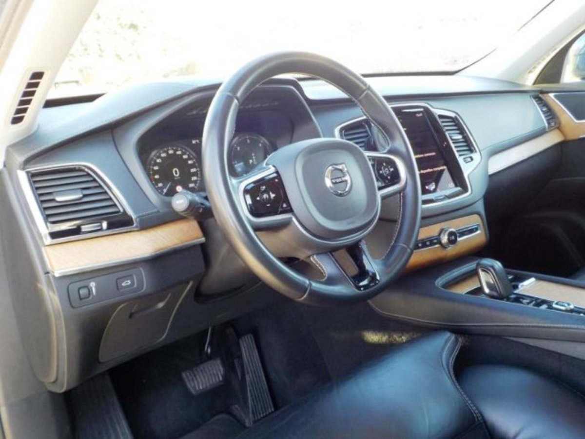 Volvo XC90 B5 (d) AWD Geartronic 7 posti Inscription (15)
