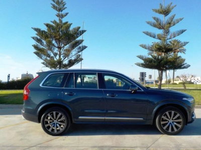 Volvo XC90 B5 (d) AWD Geartronic 7 posti Inscription (4)