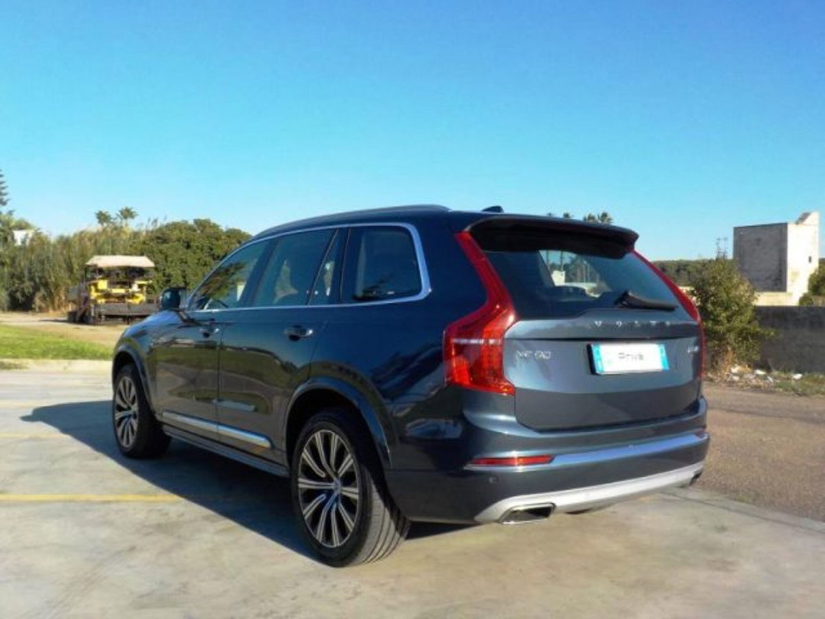 Volvo XC90 B5 (d) AWD Geartronic 7 posti Inscription (7)