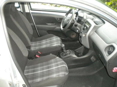 Peugeot 108 82 5 porte Active (5)