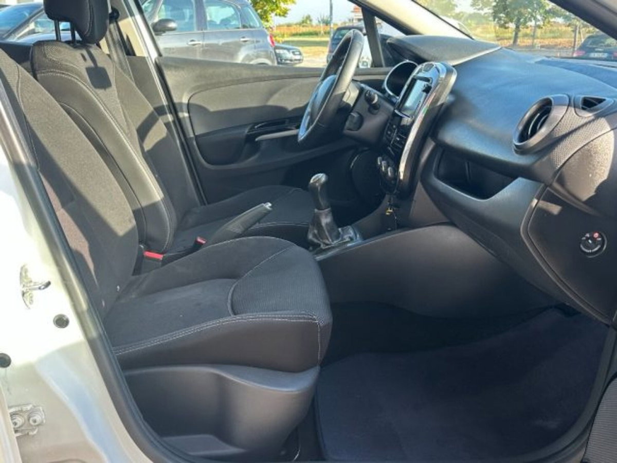 Renault Clio 1.5 dCi 8V 75CV 5 porte Costume National (14)