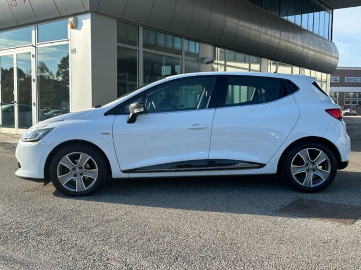 Renault Clio 1.5 dCi 8V 75CV 5 porte Costume National (8)