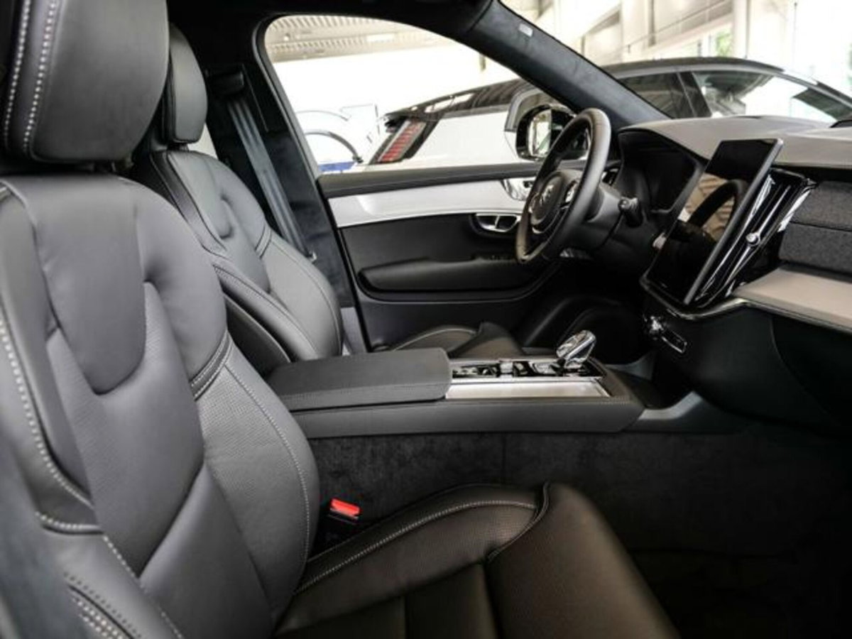 Volvo XC90 2.0 b5 mhev Ultra Black Edition awd 7p.ti auto (13)