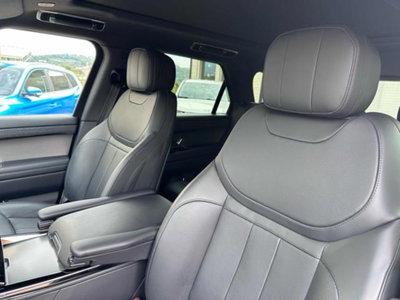 Land Rover Range Rover Sport 3.0D l6 249 CV HSE Dynamic Stealth (4)