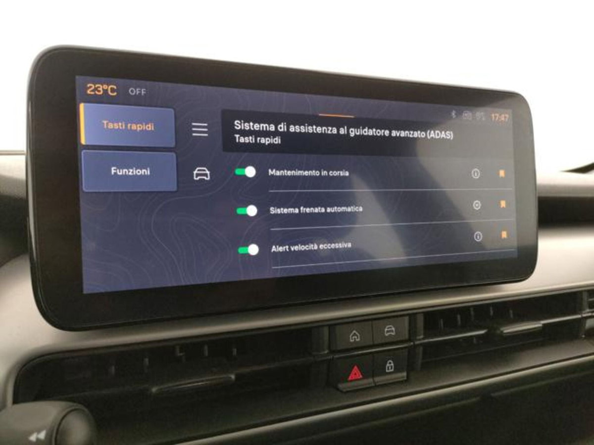 Jeep Avenger 1.2 turbo Altitude fwd 100cv (12)