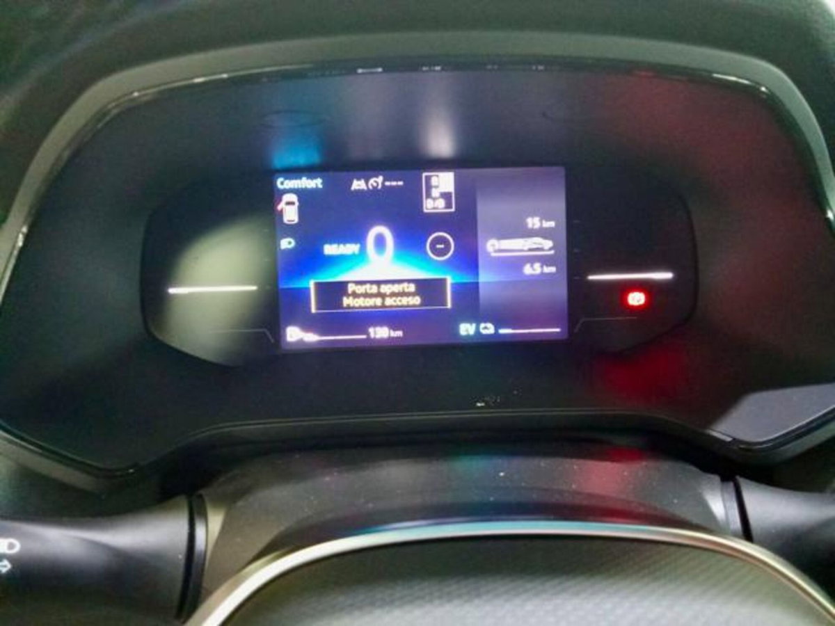 Renault Captur Full Hybrid E-Tech 145 CV Techno (14)