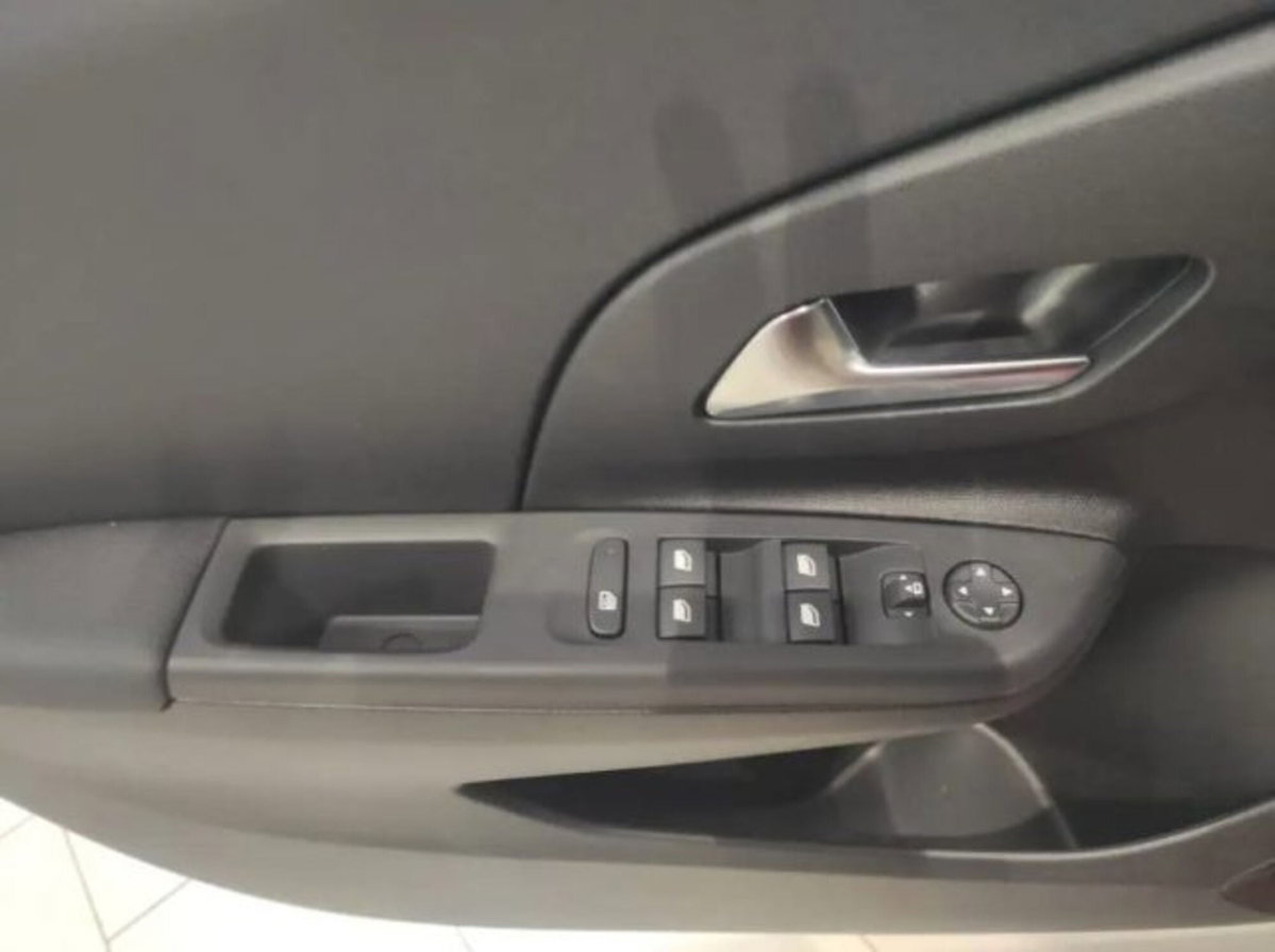 Opel Corsa 1.2 hybrid 100cv dct6 (14)