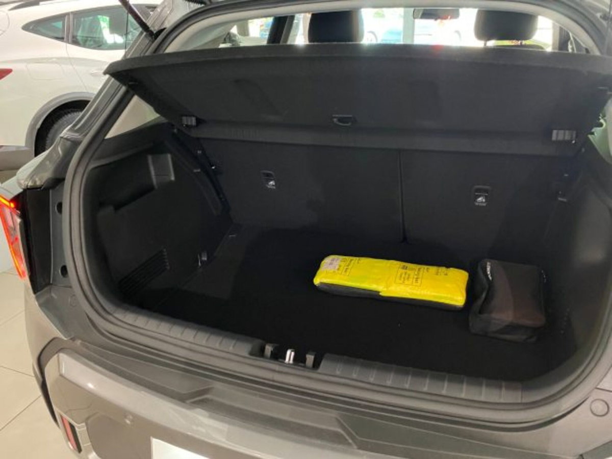 Kia Stonic 1.0 t-gdi mhev Style (5)