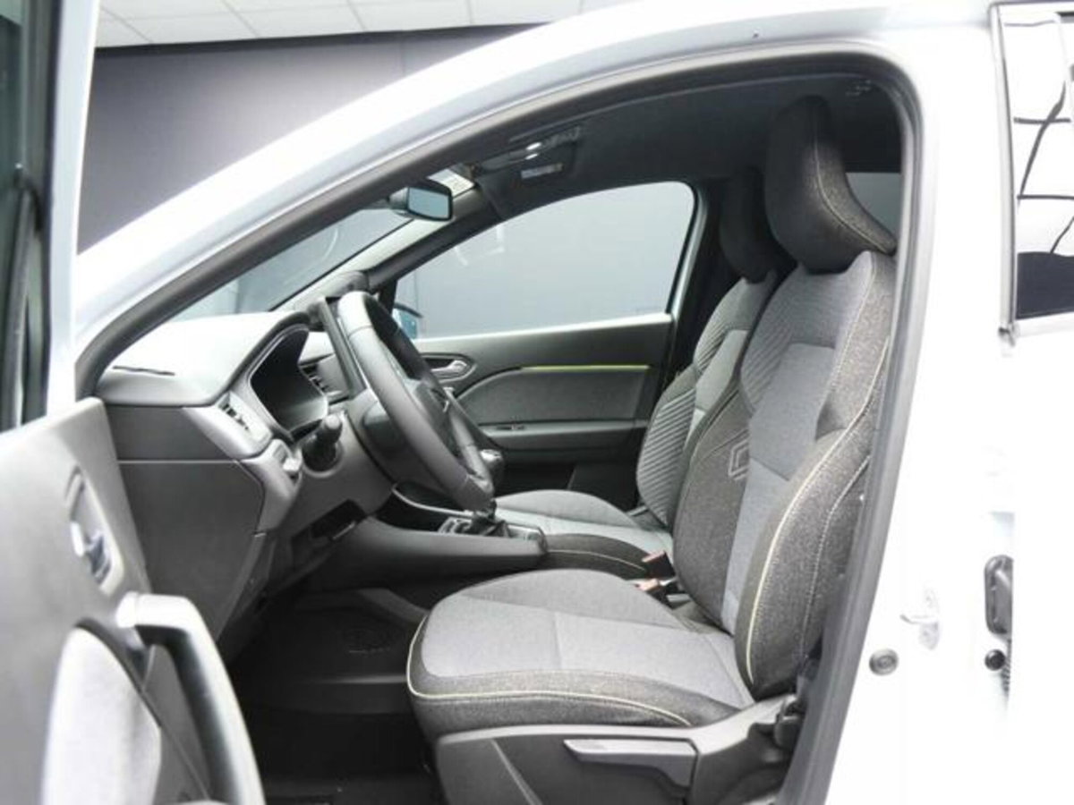 Renault Captur 1.2 eco-g Techno 120cv (6)