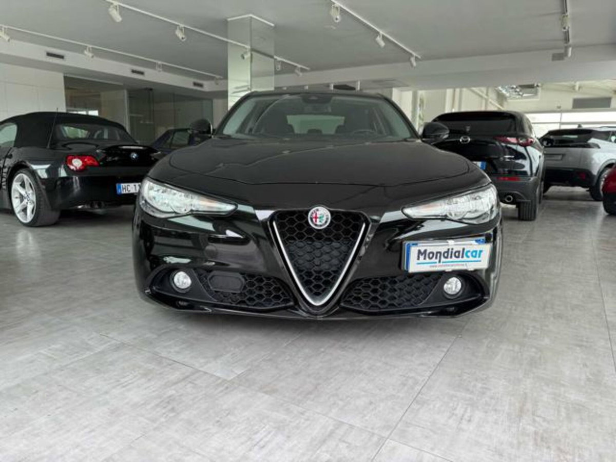 Alfa Romeo Giulia 2.2 Turbodiesel 150 CV (2)
