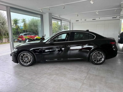 Alfa Romeo Giulia 2.2 Turbodiesel 150 CV (4)
