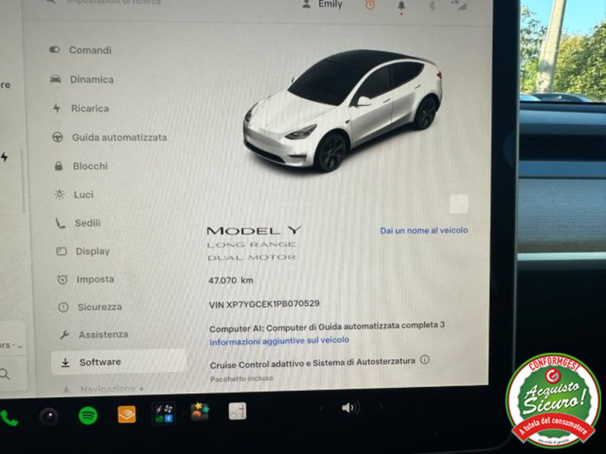Tesla Model Y Long Range awd (12)