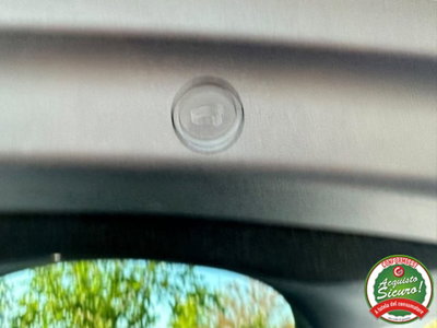 Tesla Model Y Long Range awd (15)