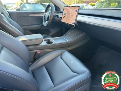 Tesla Model Y Long Range awd (9)