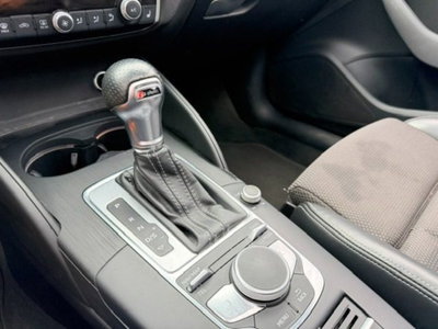 Audi A3 Sportback 2.0 TDI S tronic Attraction (15)
