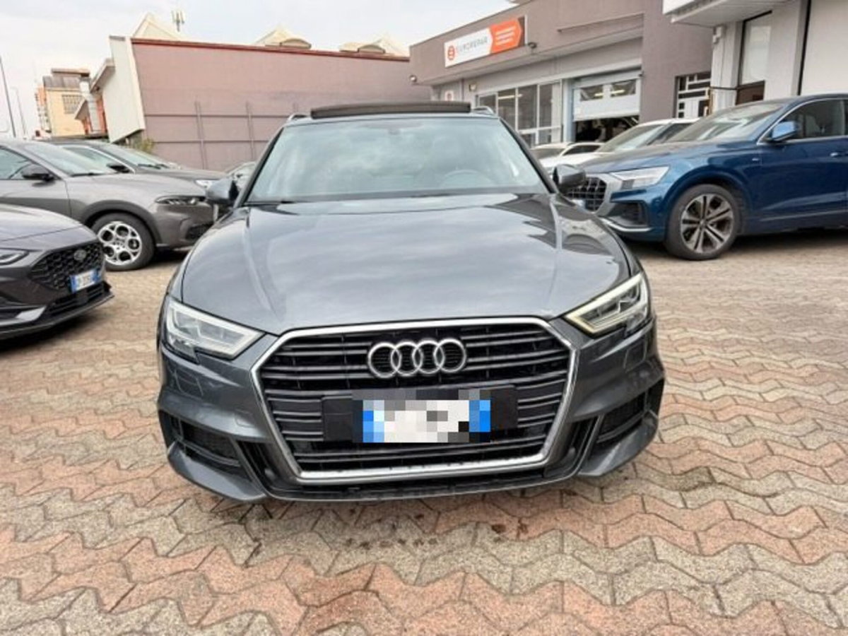 Audi A3 Sportback 2.0 TDI S tronic Attraction (2)