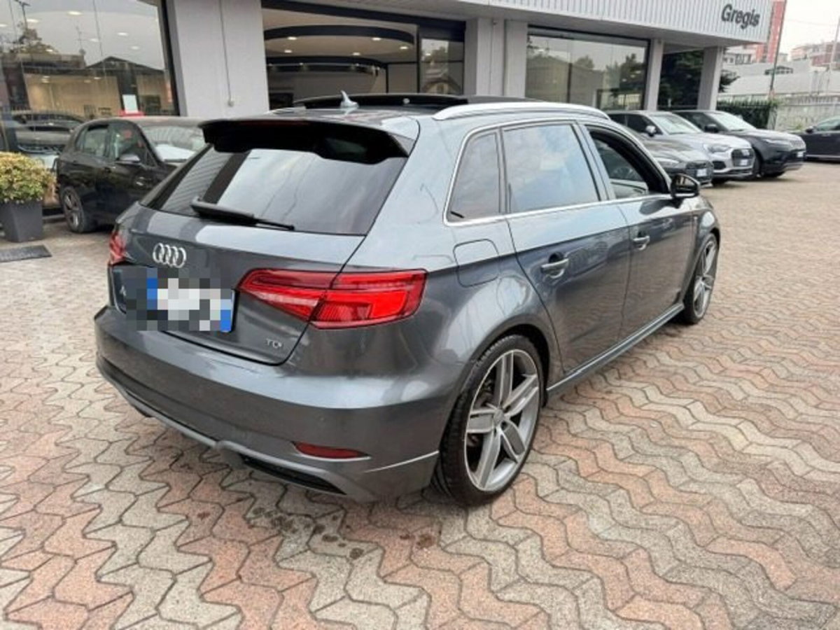 Audi A3 Sportback 2.0 TDI S tronic Attraction (4)