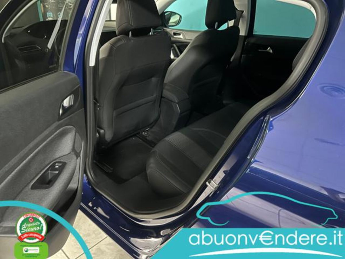 Peugeot 308 PureTech Turbo 130 S&S Allure Pack (13)