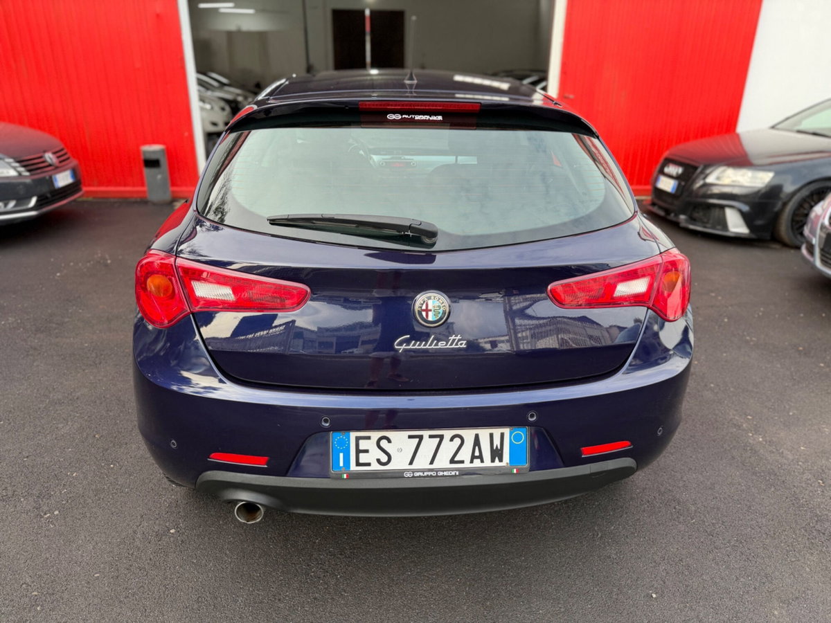 Alfa Romeo Giulietta 1.6 JTDm-2 Exclusive (13)