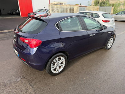 Alfa Romeo Giulietta 1.6 JTDm-2 Exclusive (15)