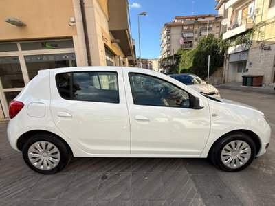 Dacia Sandero 1.5 dCi 8V 75CV Lauréate (15)