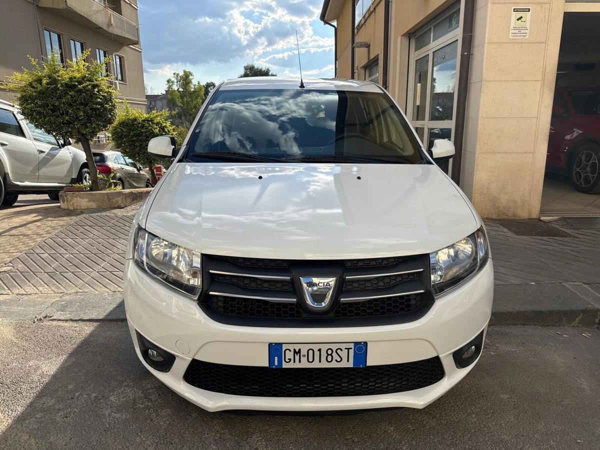 Dacia Sandero 1.5 dCi 8V 75CV Lauréate (2)